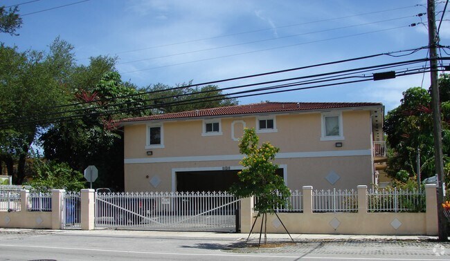 Building Photo - 2490 NW 14th St