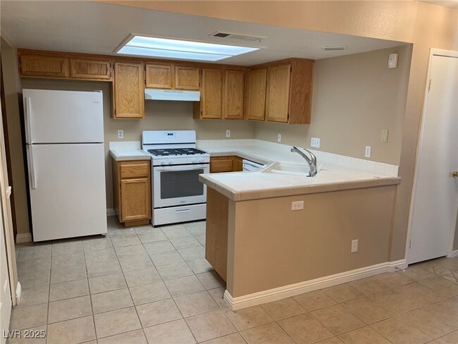 Building Photo - 8240 Peaceful Canyon Dr