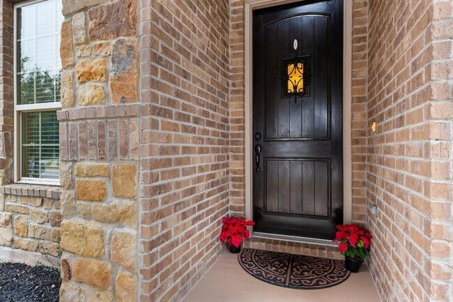 Building Photo - 2915 Bluffstone Dr