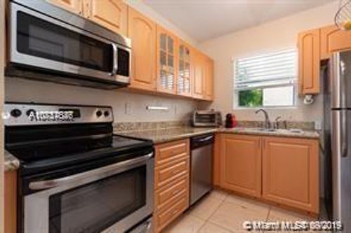 Foto principal - 1140 99th St