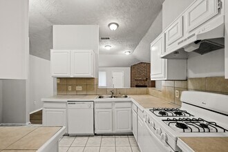 Building Photo - 6607 Navidad Rd