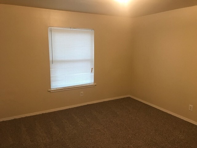 Building Photo - 625 N Betty Jo Dr