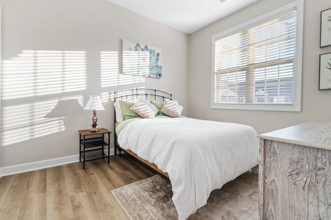Photo - 5006 Carleton Dr Townhome