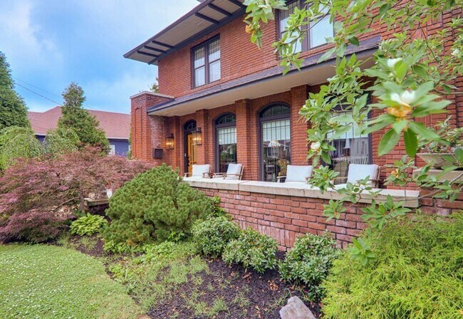 Building Photo - 708 N Highland Ave