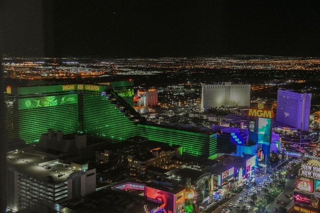 Building Photo - Waldorf Astoria Las Vegas- 1 bed .5 bath on the 39th floor!