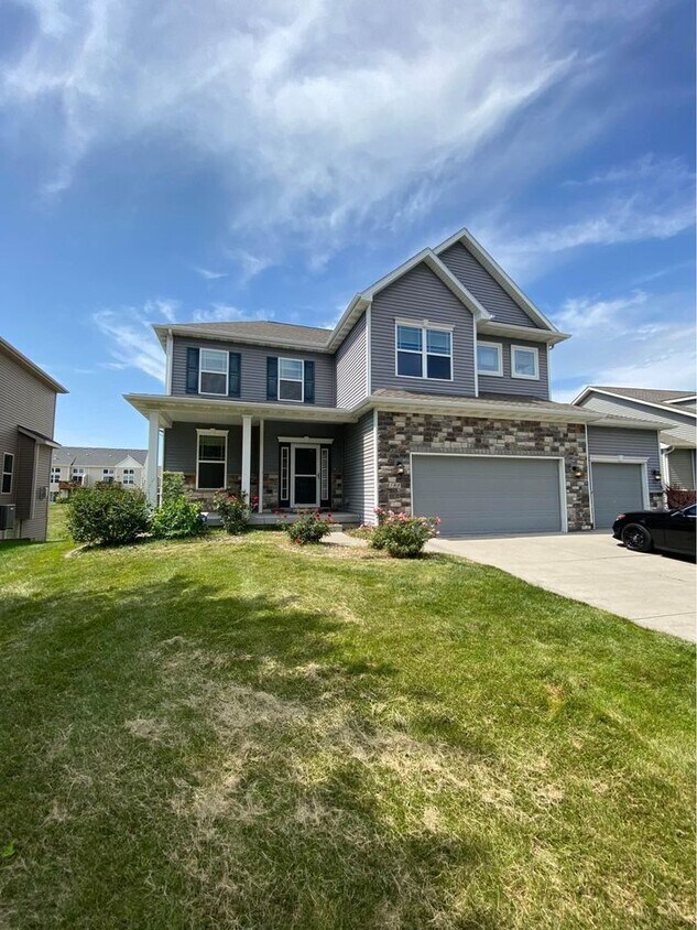 180 Bridgewood Dr, West Des Moines, IA 50266 House Rental in West Des
