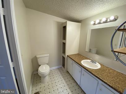 Foto del edificio - 5917 Paynes Ln