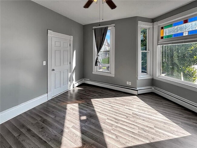 Foto del edificio - 417 Mt Ida St