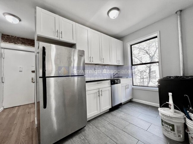Building Photo - 2 bedroom in New York NY 10032