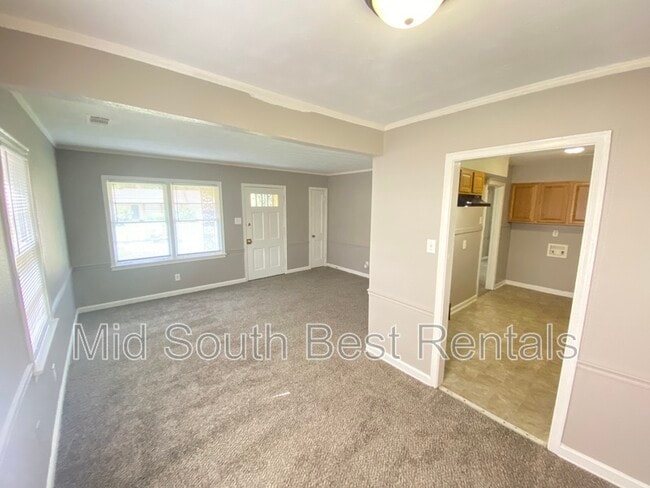 Building Photo - 501 Sullivan Dr (Whitehaven)