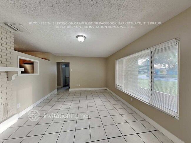 Building Photo - 1856 Greenhill Dr