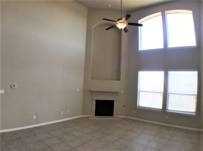 Foto del edificio - 2015 Sunny Trail DR