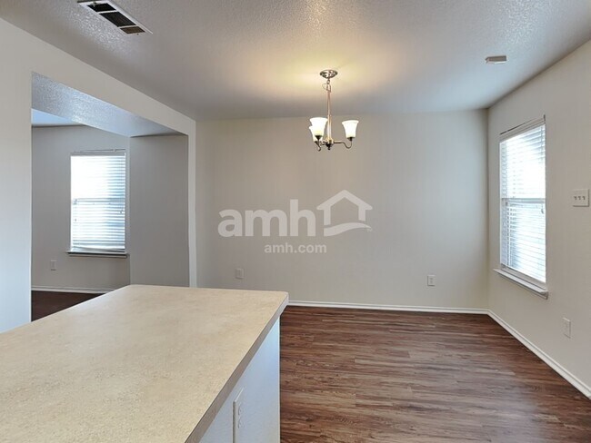 Building Photo - 2203 Terrell Dr