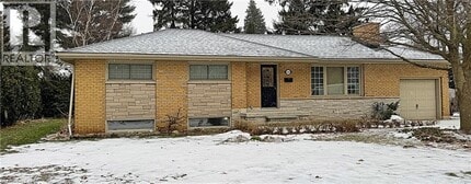 Building Photo - 646 Iroquois Ave