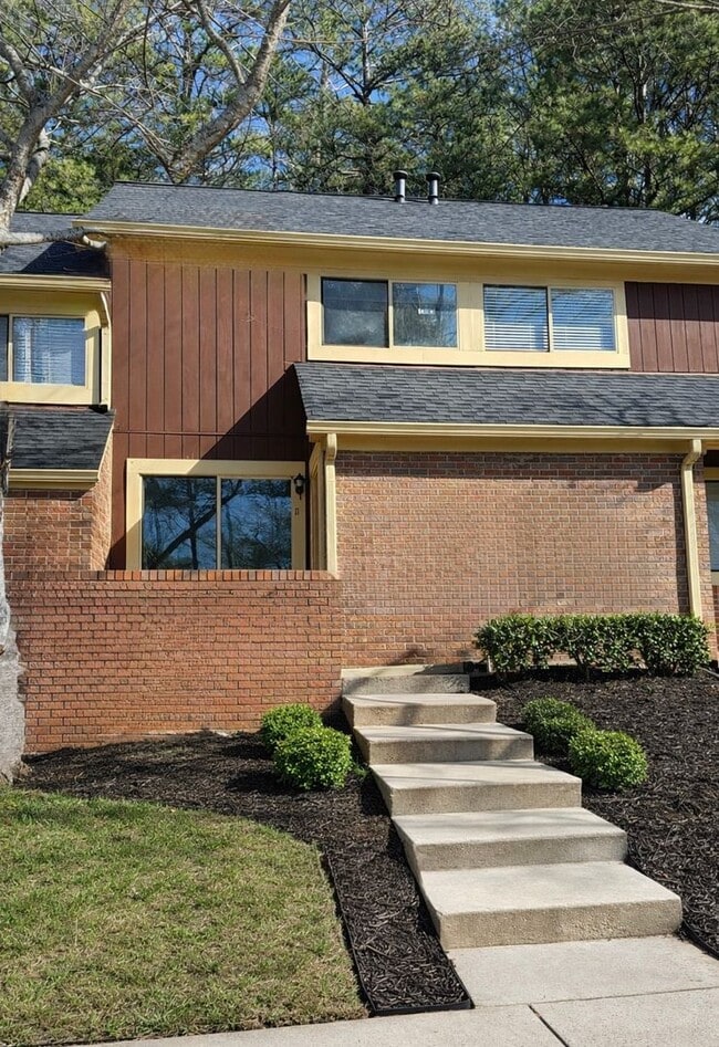 Building Photo - 11 Country Pl Ct