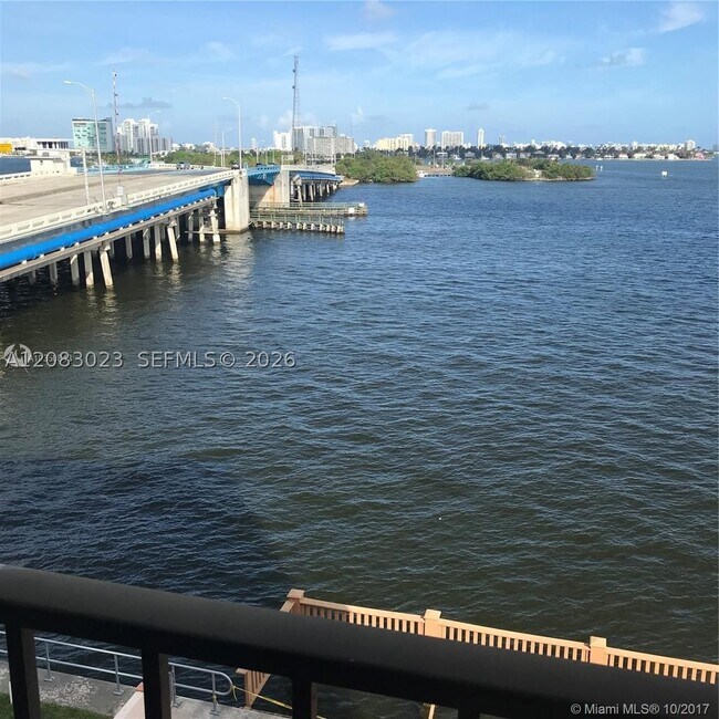 Building Photo - 7899 NE Bayshore Ct