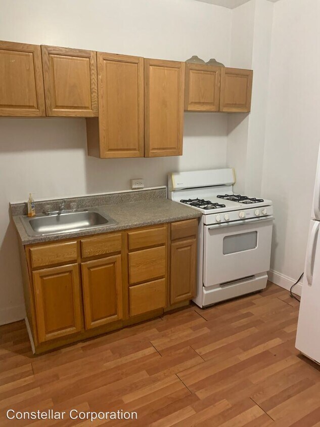 Building Photo - 3 br, 1 bath House - 1339 S 46th St.