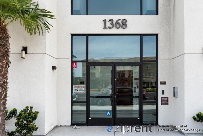 Foto del edificio - 1368 El Camino Real