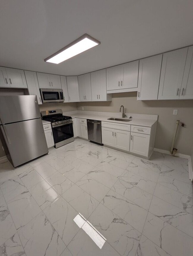 Foto del edificio - 2BD/1BA Duplex in Hickory