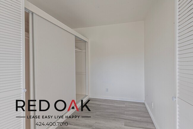 Foto del edificio - ~Now Pre Leasing!~ Charming, Unique Studio...