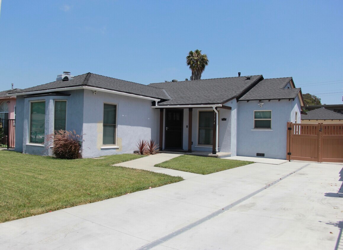 Foto principal - 2334 S Garth Ave
