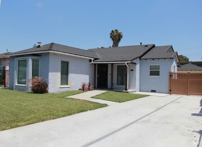 Building Photo - 2334 S Garth Ave