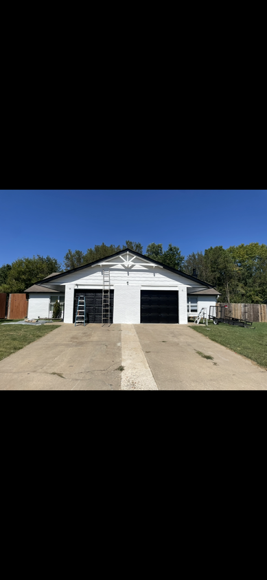 Primary Photo - 1407 W Lela St