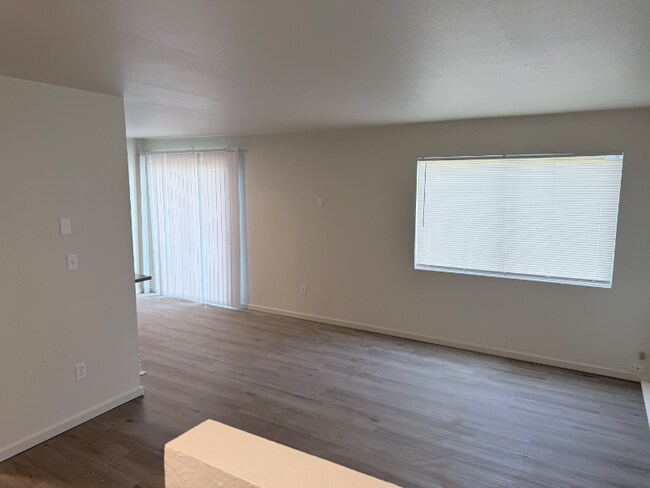 Foto del edificio - 223 E St NE