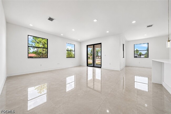 Foto del edificio - 3001 Unice Ave S