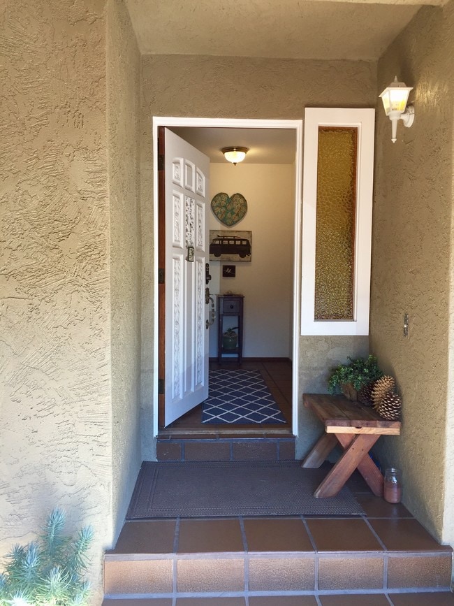 225 N Wisconsin St, Fallbrook, CA 92028 Townhome Rentals in Fallbrook