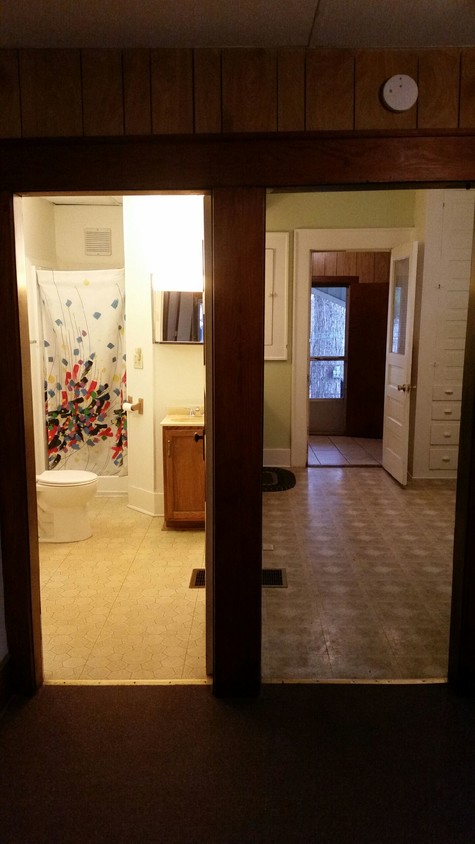 Primary Photo - 128 DE Wolfe Ct