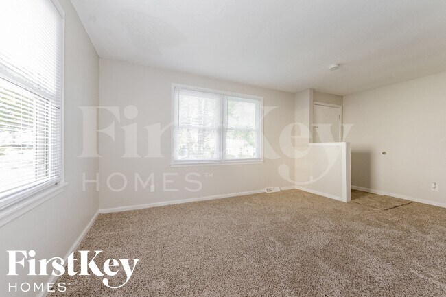 Foto del edificio - 7809 E 49th St