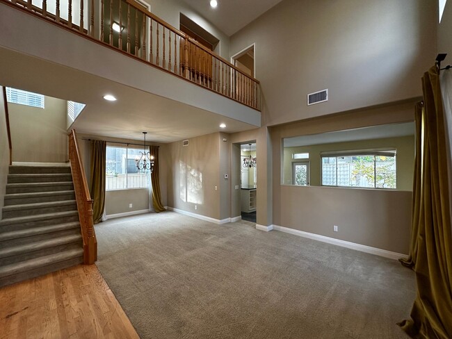 Building Photo - Stunning 4-Bed Home in Gated Mission Viejo Community with Pool, Spa & 2-Car Garage