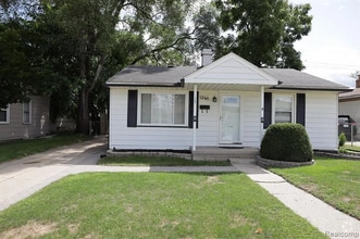 Building Photo - 1260 Harwood Ave