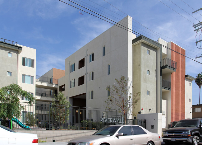 Foto del edificio - Riverwalk at Reseda