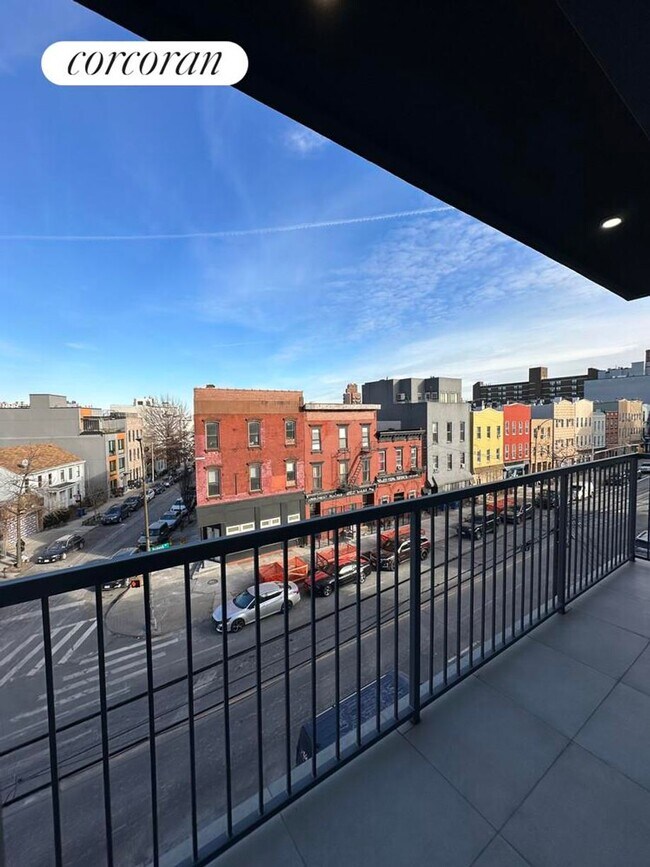 Foto del edificio - 30 Bushwick Ave