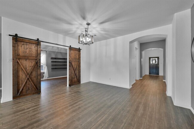 Building Photo - 16034 Dehay Ln