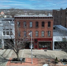 Building Photo - 508 Main St