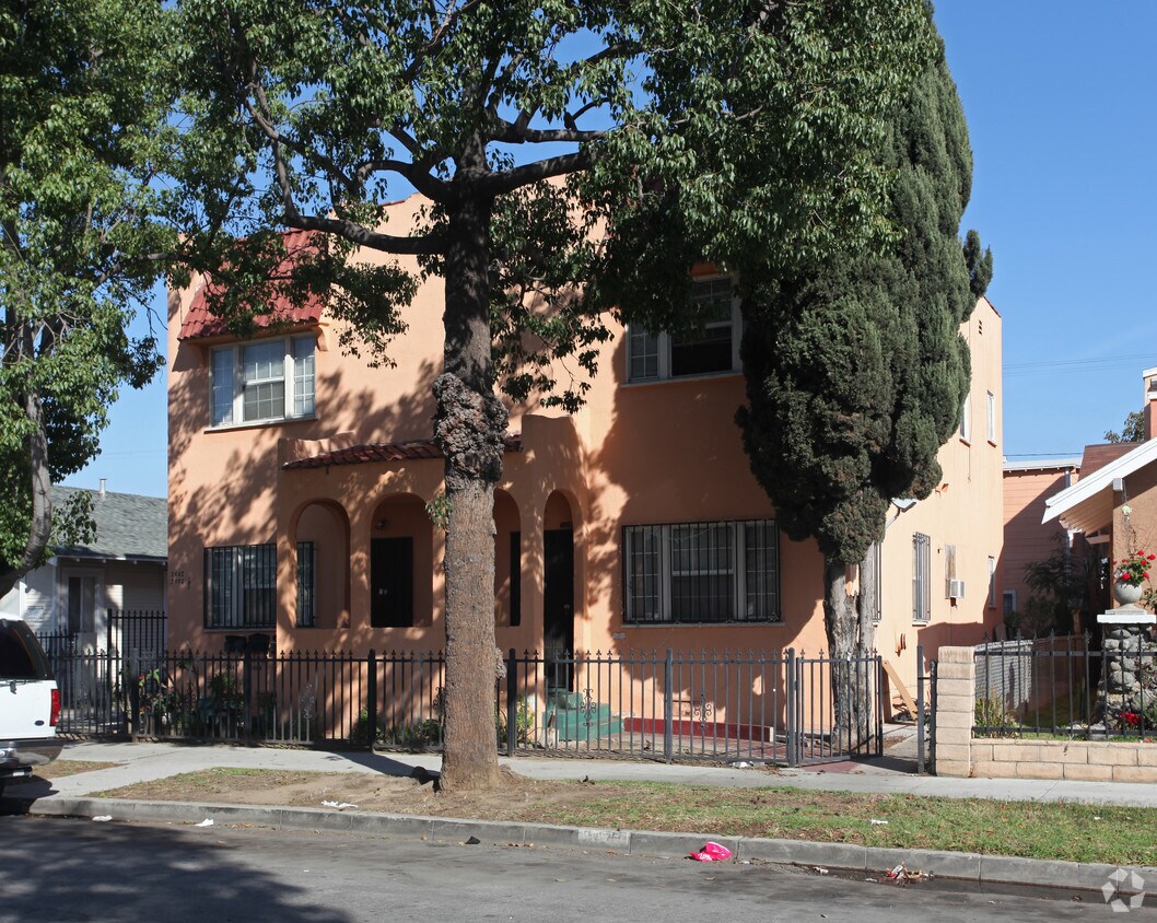 Foto del edificio - 2440-2444 Elm Ave