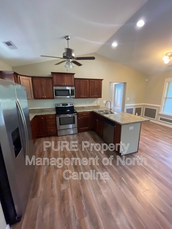 Foto del edificio - 109 Parkers Pointe Dr