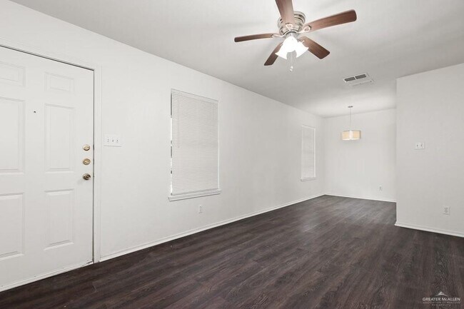 Building Photo - 402 Gastel Cir