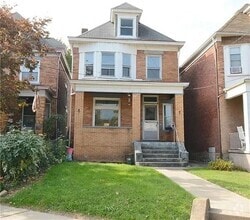 Building Photo - 46 Oakwood Rd