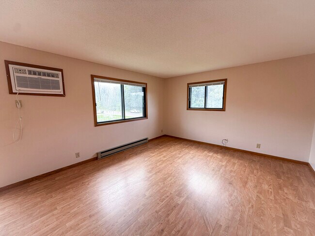 Foto del edificio - 622 Saxonwood Rd
