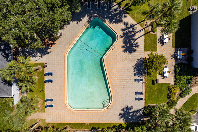 Main Pool - The Stratford at Winter Park Condominiums