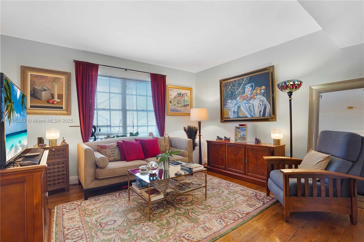 Foto principal - 1051 Meridian Ave