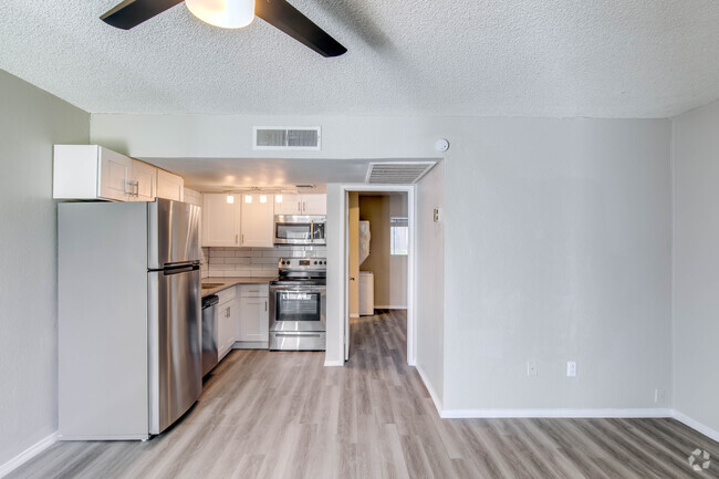 1HAB, 1BA - 510 ft² - Tides on 51st