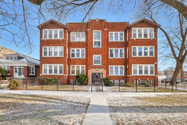 Building Photo - 7959 S Paulina St