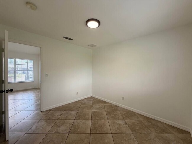 Foto del edificio - 4647 28th St SW