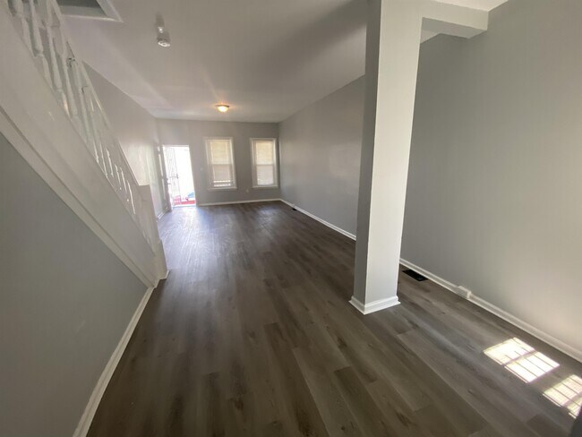 Foto del edificio - 1378 Whitman Ave