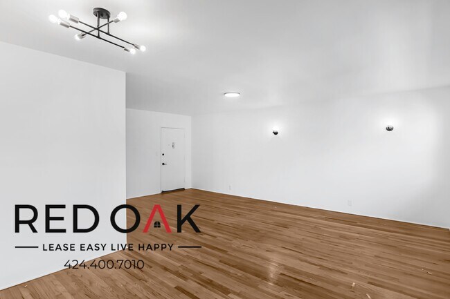 Building Photo - Fantastic One Bedroom with Stainless Steel...